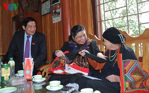 Тонг Тхи Фонг: Необходимо строить богатую цивилизованную провинцию Каобанг - ảnh 1
